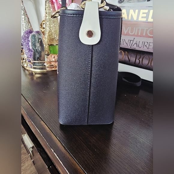 Radley London Elegant Black Tote - Picture 6 of 9